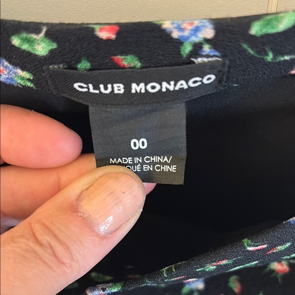Club Monaco Floral Black Skirt - Picture 3 of 4